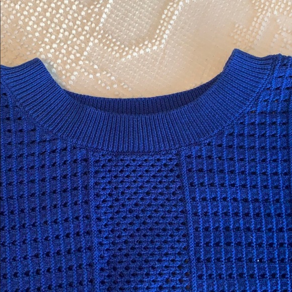 Blue perforated, crop sweater - Picture 3 of 4